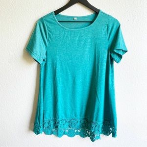 Teal Green Short Sleeve Top With Crochet Lace Bottom Hem Size Medium